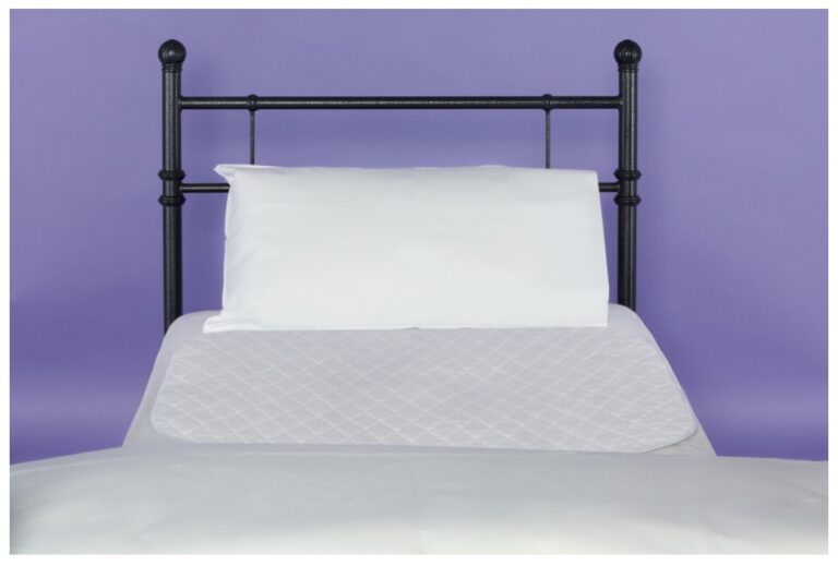 chłonny podkład na łóżko wielokrotnego użytku, biały